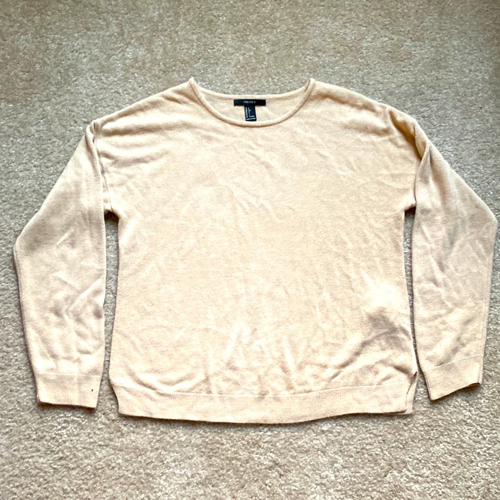Forever 21 sweater in Taupe. Size L.